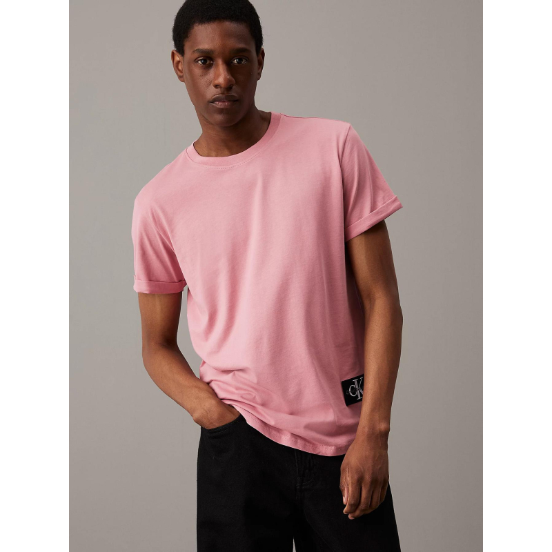 T-shirt en coton avec insigne rose homme - Calvin Klein Jeans