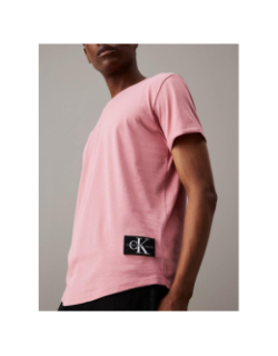 T-shirt en coton avec insigne rose homme - Calvin Klein Jeans