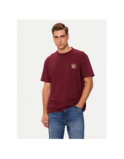 T-shirt manches courtes logo écusson bordeaux homme - Tommy Jeans