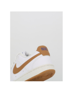 Basket court vison low next nature blanc et marron femme - Nike